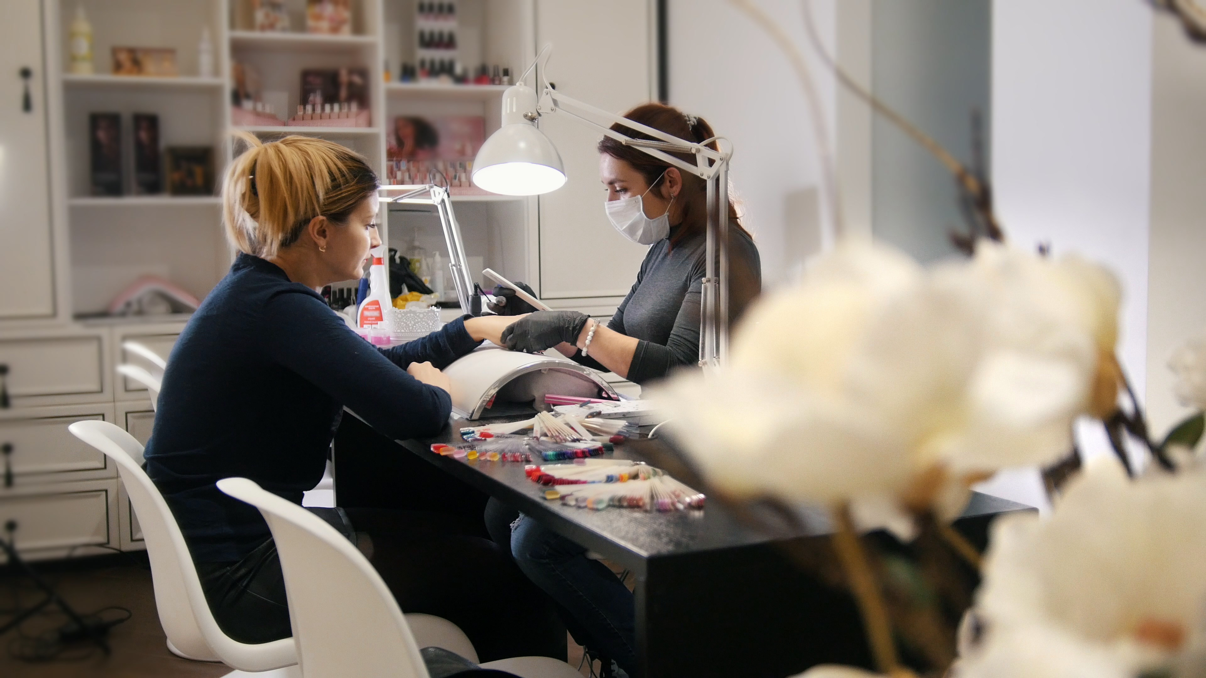 ネイルスクールの授業風景